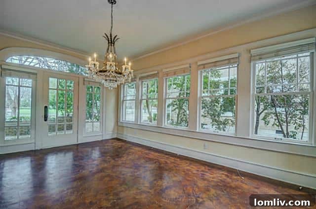 4912 Swiss Avenue Dining Room