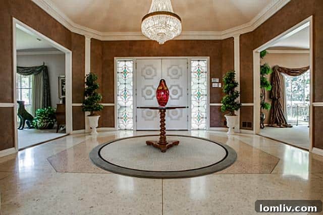 4646-Chapel-Hill-foyer