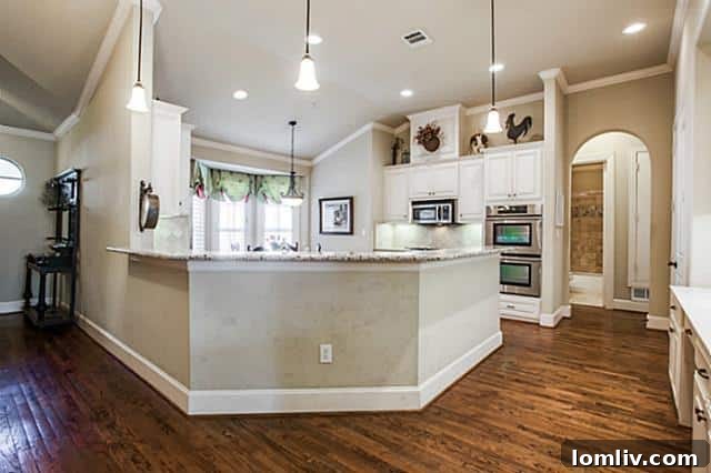 5801-Hillcrest-Kitchen-Breakfast