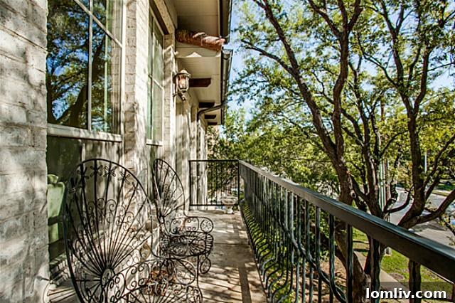5801-Hillcrest-Balcony