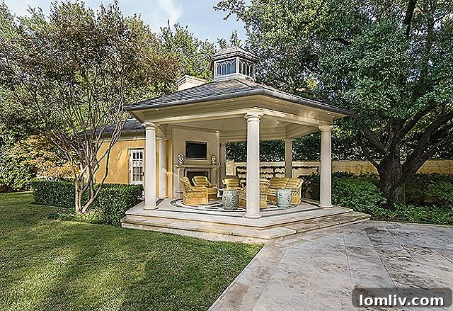 3800-Beverly-gazebo