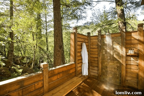 Luxurious outdoor shower in a private courtyard, Calistoga Ranch style