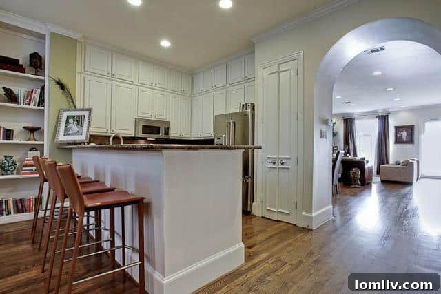 2805 Thomas Avenue - Kitchen Dining Area