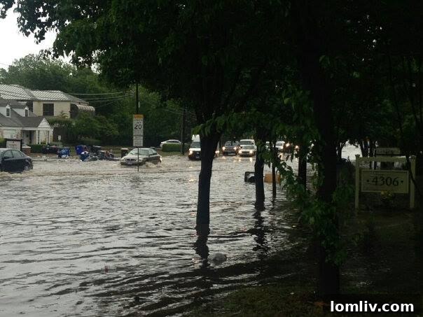 Lovers-and-Inwood-Rd-flooded