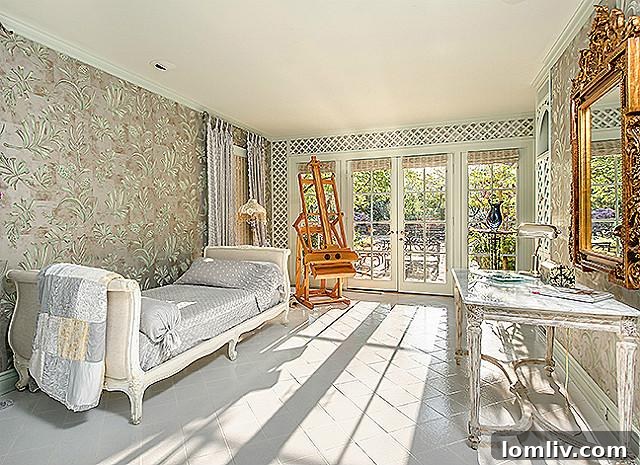 8601 Jourdan Way - Bright Sun Room with Terrace Access