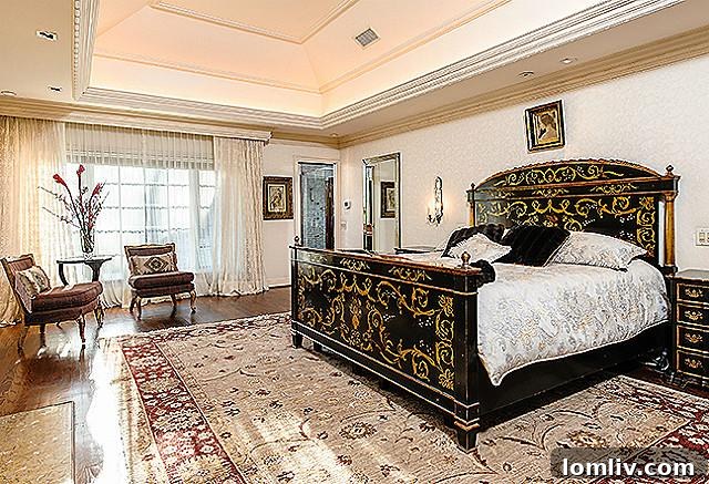 8601 Jourdan Way - Bright Third Bedroom