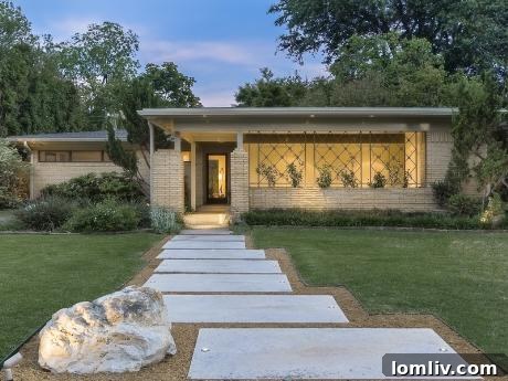 6806 Vada Drive - Exterior Front - A stunning mid-century modern home in Lakewood, Dallas, blending classic design with contemporary elegance.