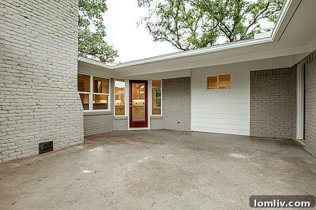 9046-Guildhall-Patio