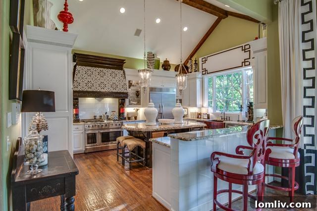 Gourmet Kitchen - Coppell Home