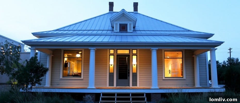 Albany TX's Distinctive Family Compound Near Art Prison Garners Wall Street Interest 5 Albany Family Compound Main Entrance