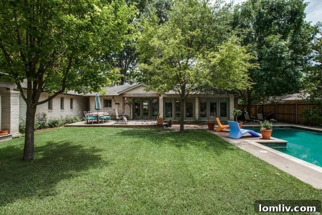 9623 Athlone Backyard Deck and Spacious Lawn for Outdoor Activities