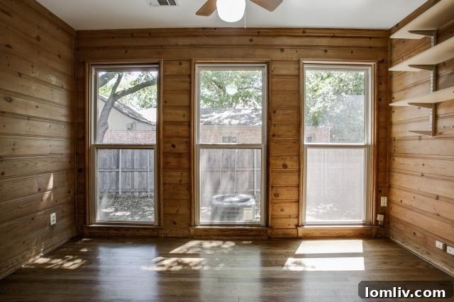 Wilshire Heights Darling: Perfectly Updated, Cozy & Move-in Ready 7 Dedicated Home Office or Study Space with Natural Light