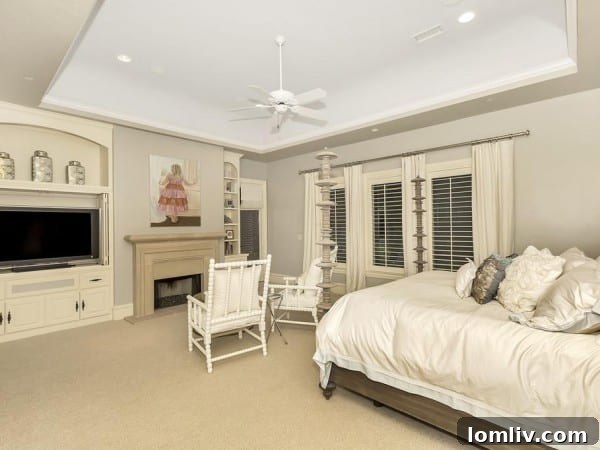 Luxurious Outdoor Pool and Spa Area