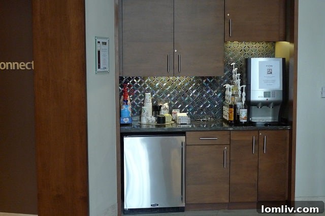 Fiori Apartments Coffee Bar Amenity