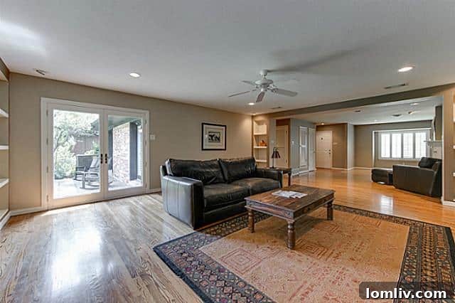 Spacious Family Area - 10811 Clearbrook Lane Interior