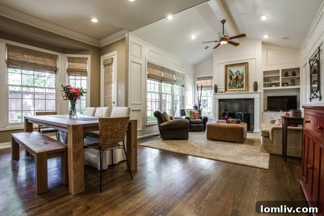 Cozy Family Nook or Breakfast Area
