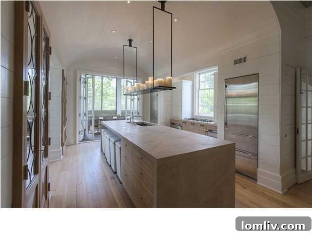 401 Western Lake Drive - Gourmet Kitchen