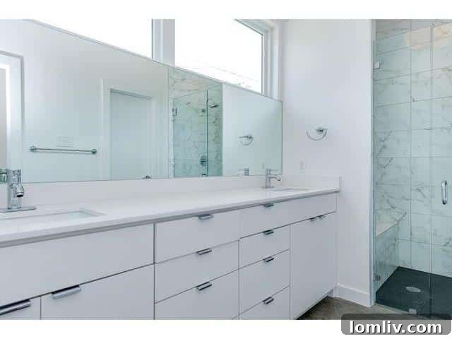 3895 Pine Tree Court Master Bathroom