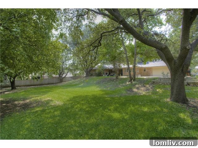 Fort Worth Ranch Retreat: Charming Home, Sprawling Lot, Smart Investment 10 6304-Inca-Backyard