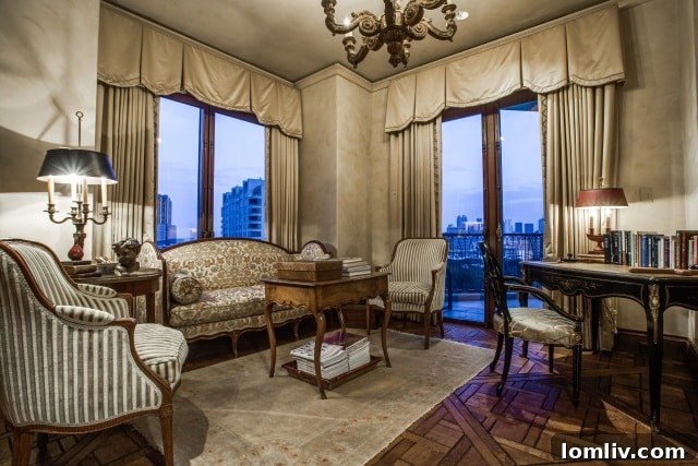 Modern Kitchen with High-End Appliances