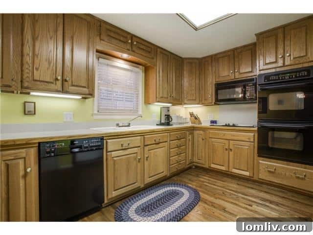7022-Lakeshore-kitchen-2