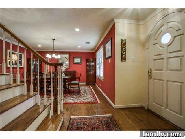 7022-Lakeshore-foyer