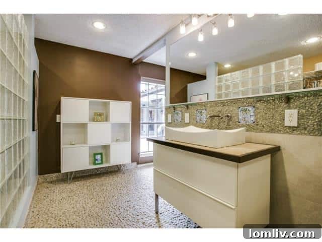 1712-Lakeside-Master-Bath-2