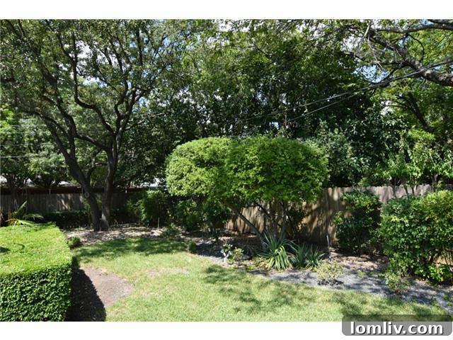 7031-Midbury-Yard - Expansive Backyard Space with Potential