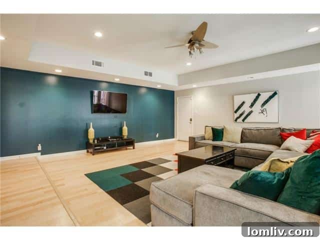 10510 Berry Knoll Family Room 2