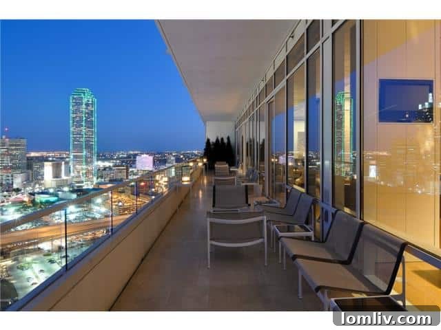 Expansive Terrace: Outdoor Entertaining Space at W Residences Penthouse Dallas