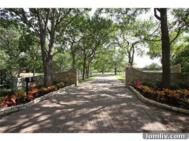 Stonebriar Manor - Gated Entrance