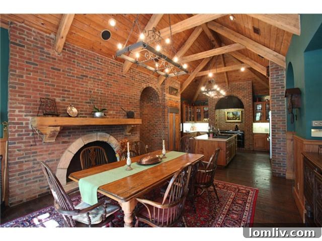 Stonebriar Manor - Bright Breakfast Room