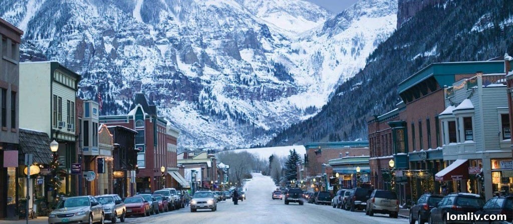 Telluride-snow-covered mountains and town