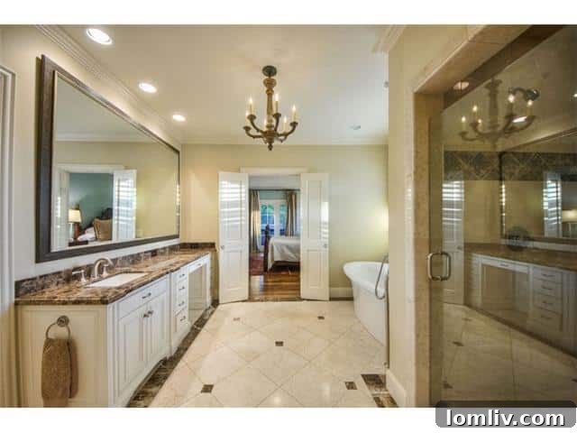 3141 Southwestern Blvd Master Bath - Soaking Tub and Dual Vanities