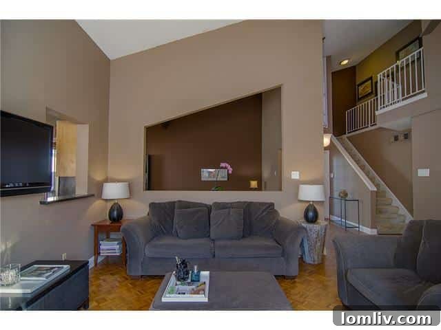 Richardson's Colorful Spark A Modern Bright Delight 11 1419-Dumont-G