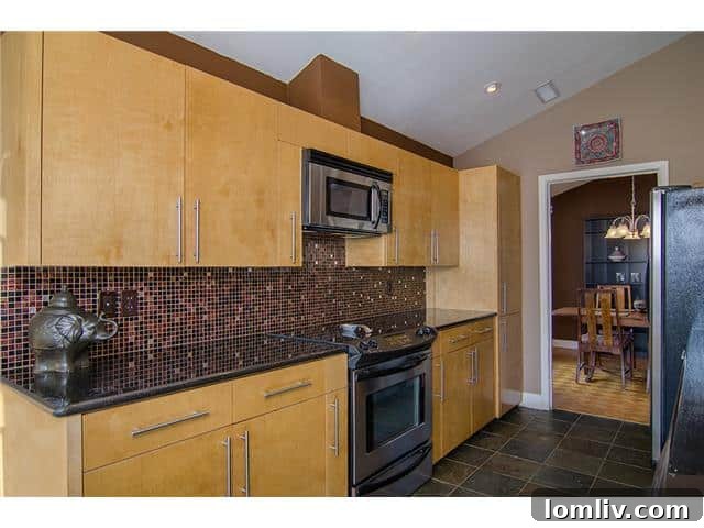 Richardson's Colorful Spark A Modern Bright Delight 13 1419-Dumont-K