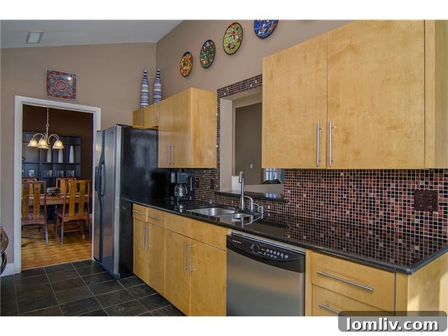 Richardson's Colorful Spark A Modern Bright Delight 14 1419-Dumont-L