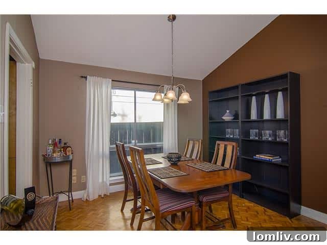 Richardson's Colorful Spark A Modern Bright Delight 8 1419-Dumont-J