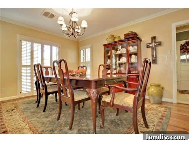 3197-Westcliff-Dining