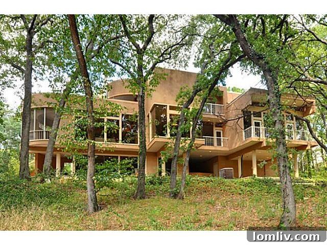 2429 N. Cooper Street Front View - Arlington Swinger's Club Eutopia