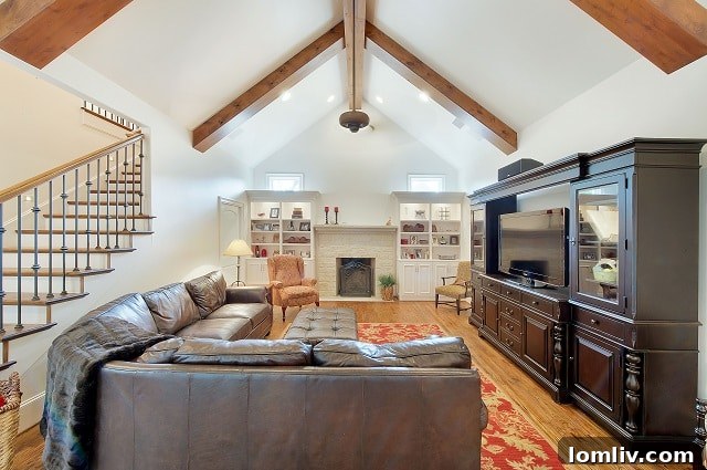 Stunning Family Room in Dallas Devonshire Home