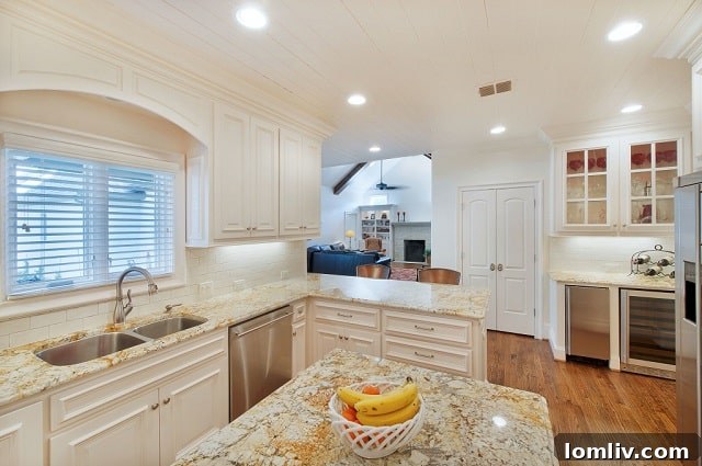 Elegant Interior Finishes of Dallas Devonshire Residence