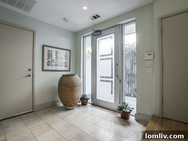 Beautiful Bowser Modern Townhome Urban Luxury Near Oak Lawn 4 4025-Bowser-Entry