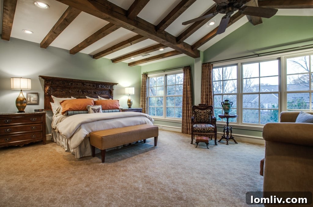 Mediterranean style home Dallas entrance