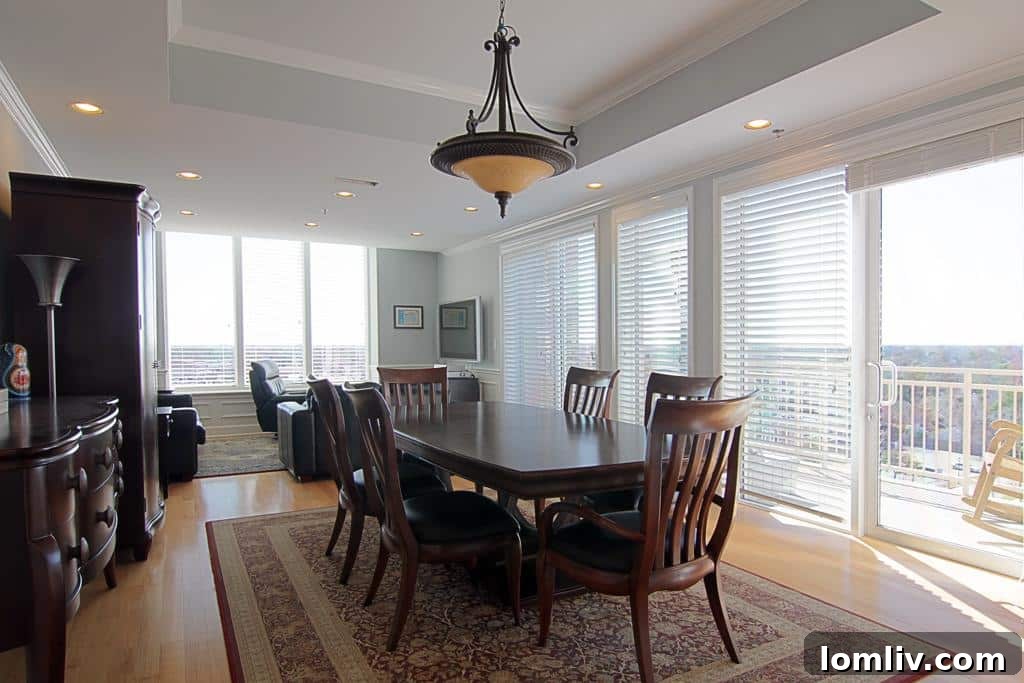 Robert Durst's Houston Trail Leads to Another Dallas Realtor 6 Durst-Houston-condo-dining-room