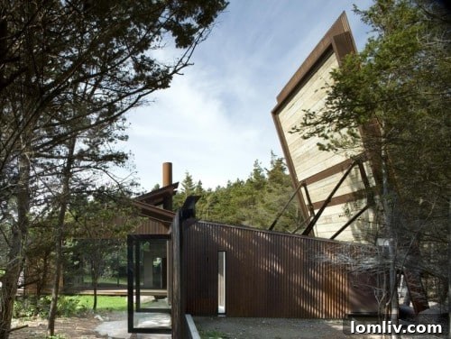 Shadowboxx with its unique oversized portals and pivoting roof bath house by Tom Kundig.