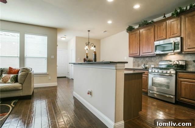 6822 Oeste Dr. Open Concept Living Area