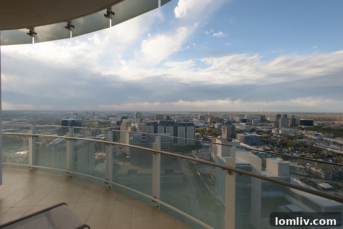 Guests enjoying conversations and cocktails at the Museum Tower event.