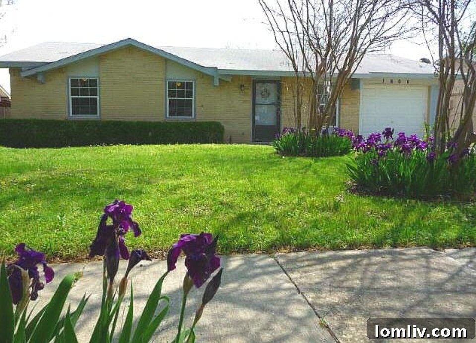 Clean and cozy interior of a Plano home at 1800 Williamsburg Dr with wood laminate floors