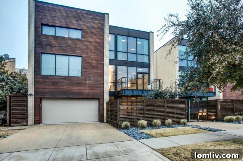 Jordan Spieth's Uptown condo exterior